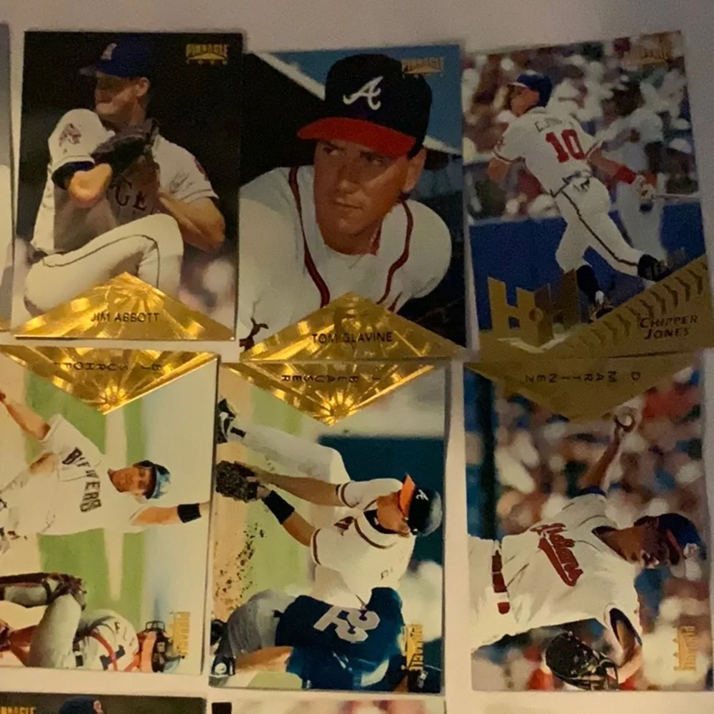 Bundle of Baseball Cards Lot 385